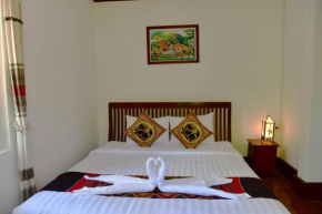  Thatsaphone Hotel  Луангпхабанг